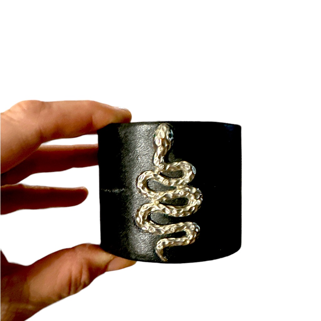 Leather Snake Bug Cuff So Cool Hsn Rare Find Brand New 69$